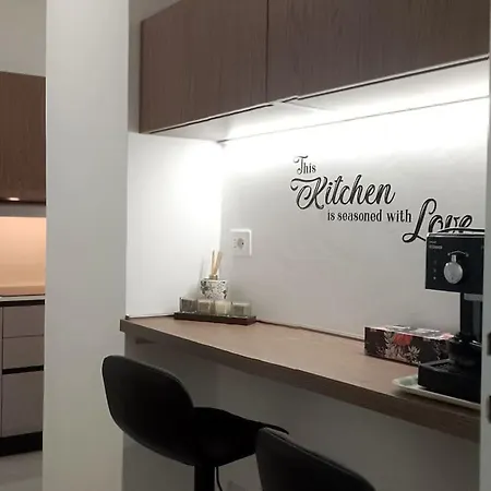 Host Flora * سانريمو