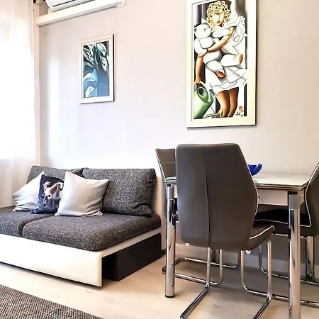 Host Flora Апартаменты