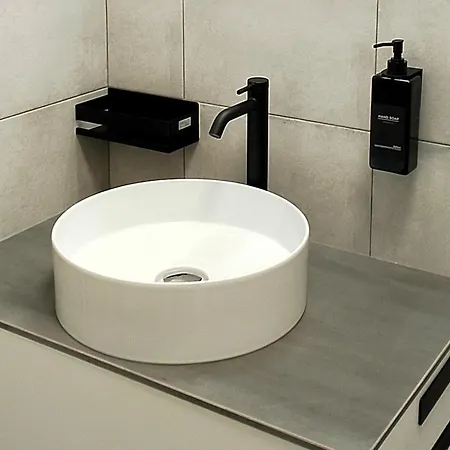 Host Flora Санремо