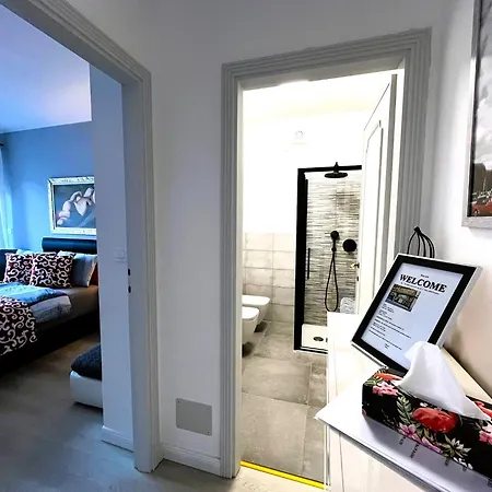 Host Flora Санремо