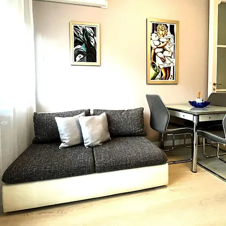 Host Flora דירה סנרמו