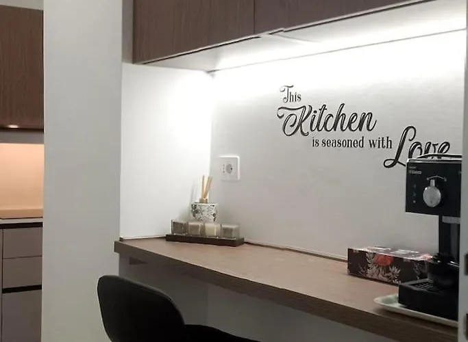 Host Flora * Sanremo