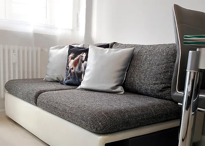 Host Flora * Sanremo